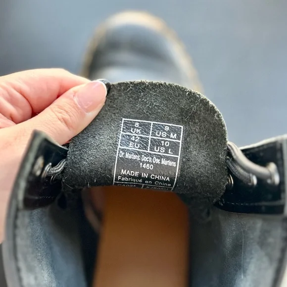 Dr. Martens Boots 1460 - Picture 5 of 6